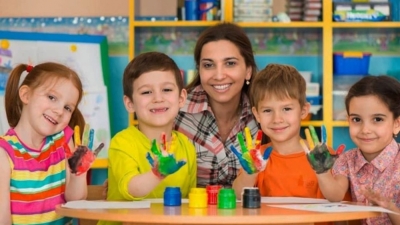 Auxiliar en Jardín de Infantes Maternal y Babysitter + IA
