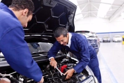 Técnico Auxiliar en Mecánica Automotriz + IA